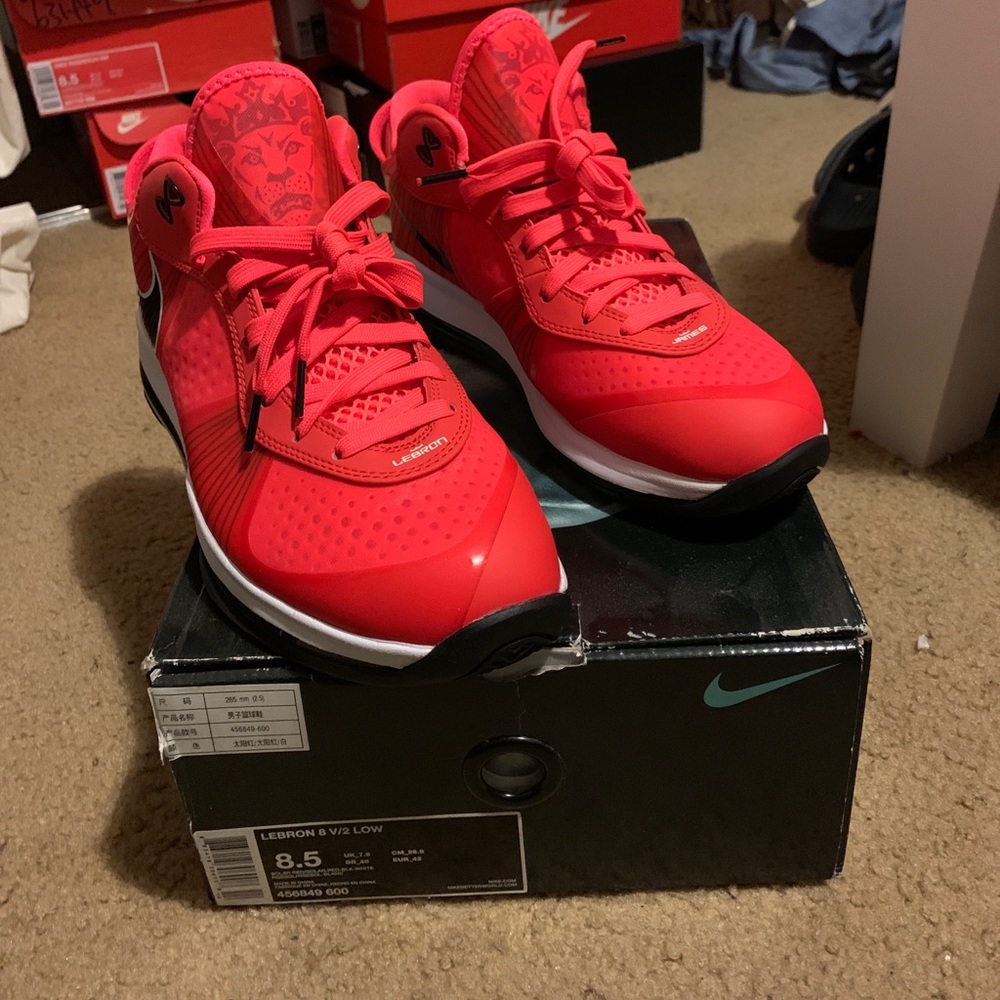 Lebron 8 V2 Solar Red